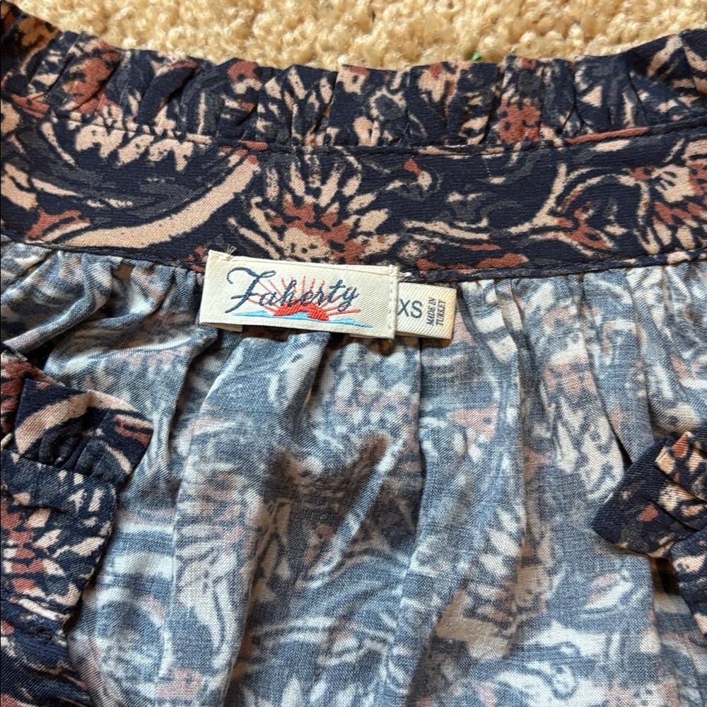 Faherty Like New Floral Portia Blouse Top XS - Picture 2 of 4